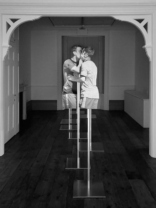 Installationsansicht vom Kunstwerk "Gary and Paul" (2023) von JJ Guest in der OOF Gallery in London
