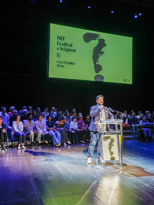 Vorstellung des Programms des 80. Festivals von Avignon durch den Festivaldirektor, Tiago Rodrigues