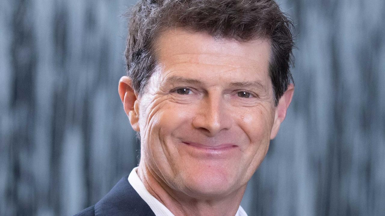 Der australische Immunologe Christopher Goodnow lächelt für ein Foto.