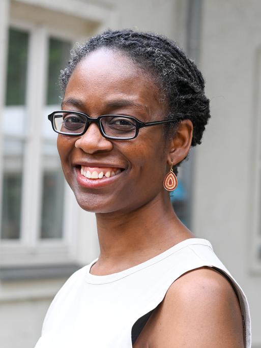 Die Schriftstellerin Sharon Dodua Otoo im Porträt 