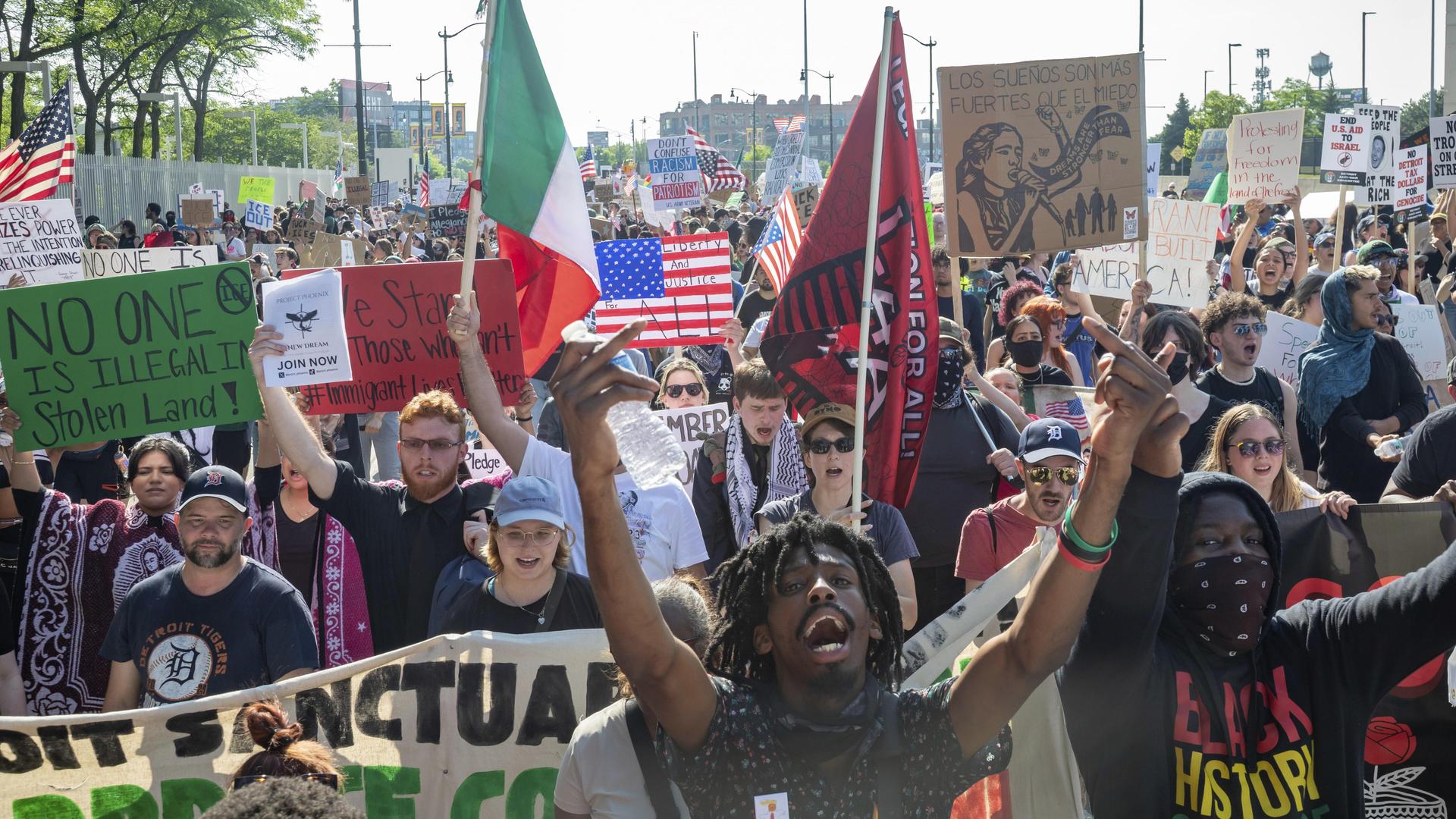 Protestkundgebung gegen US-Präsident Trump und sein Vorgehen gegen Einwanderer in Detroit, Michigan. Protestkundgebung gegen US-Präsident Trump und sein Vorgehen gegen Einwanderer in Detroit, Michigan.