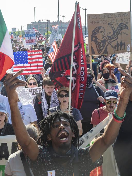 Protestkundgebung gegen US-Präsident Trump und sein Vorgehen gegen Einwanderer in Detroit, Michigan.