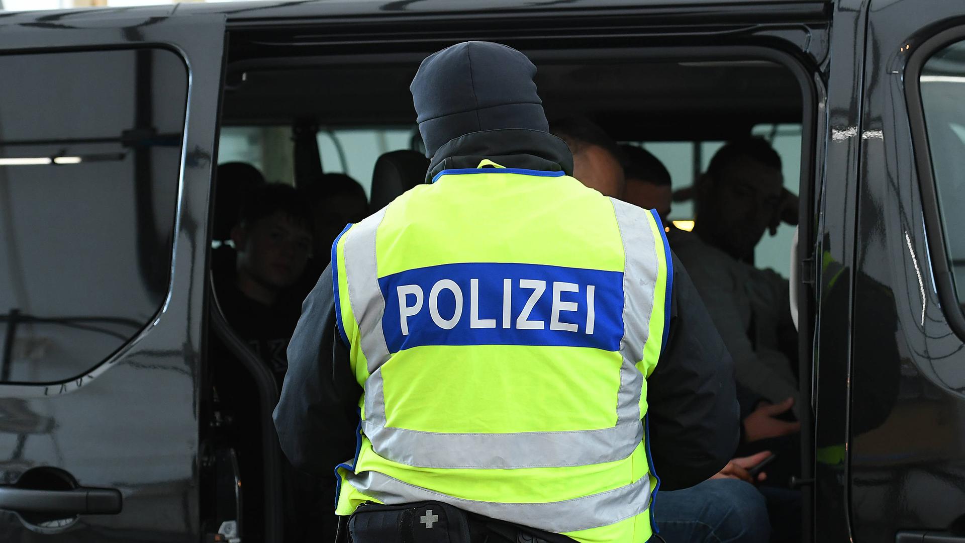 Grenzkontrollen an der deutsch-österreichischen Grenze am 17.09.2024 am Grenzübergang Walserberg Grenzkontrollen der Bayerischen Bereitschaftspolizei und Bundespolizei.