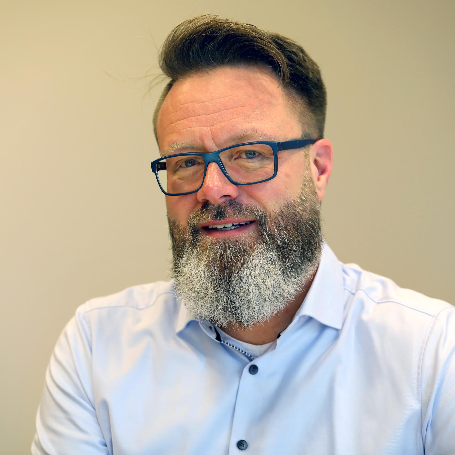 Porträt von Rostocks Oberbürgermeister Claus Ruhe Madsen