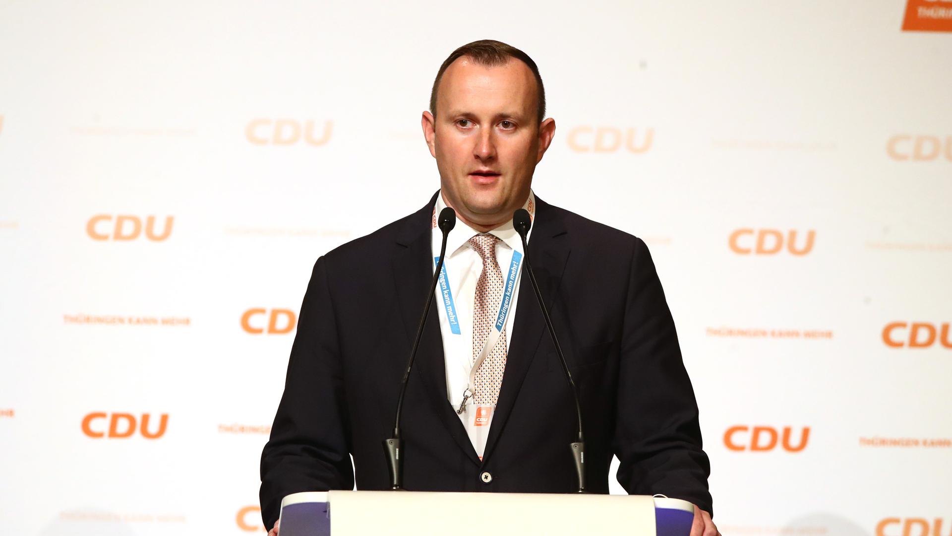 Christian Hergott, Generalsekretär der CDU Thüringen, spricht beim Landesparteitag der CDU Thüringen im Congress Centrum Suhl.