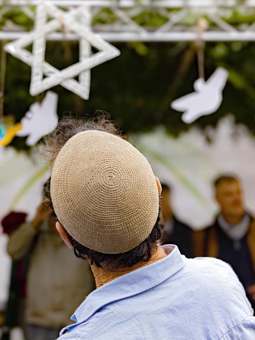 Das Laubhüttenfest ist das jüdische Erntedank- oder Herbstfest. Im Bild: Ein Mann mit Kippa.