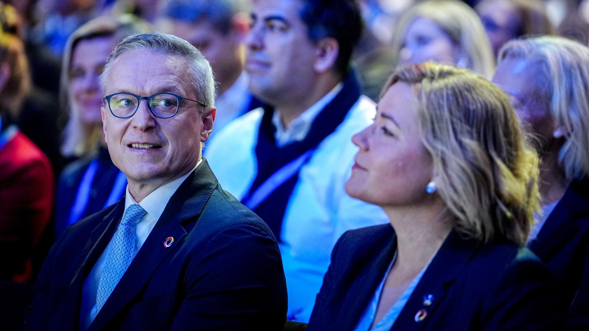 Karsten Wildberger und Henna Virkkunen nehmen an der Eröffnung des Gipfels zur Europäischen Digitalen Souveränität im Euref-Campus teil. Karsten Wildberger und Henna Virkkunen nehmen an der Eröffnung des Gipfels zur Europäischen Digitalen Souveränität im Euref-Campus teil.