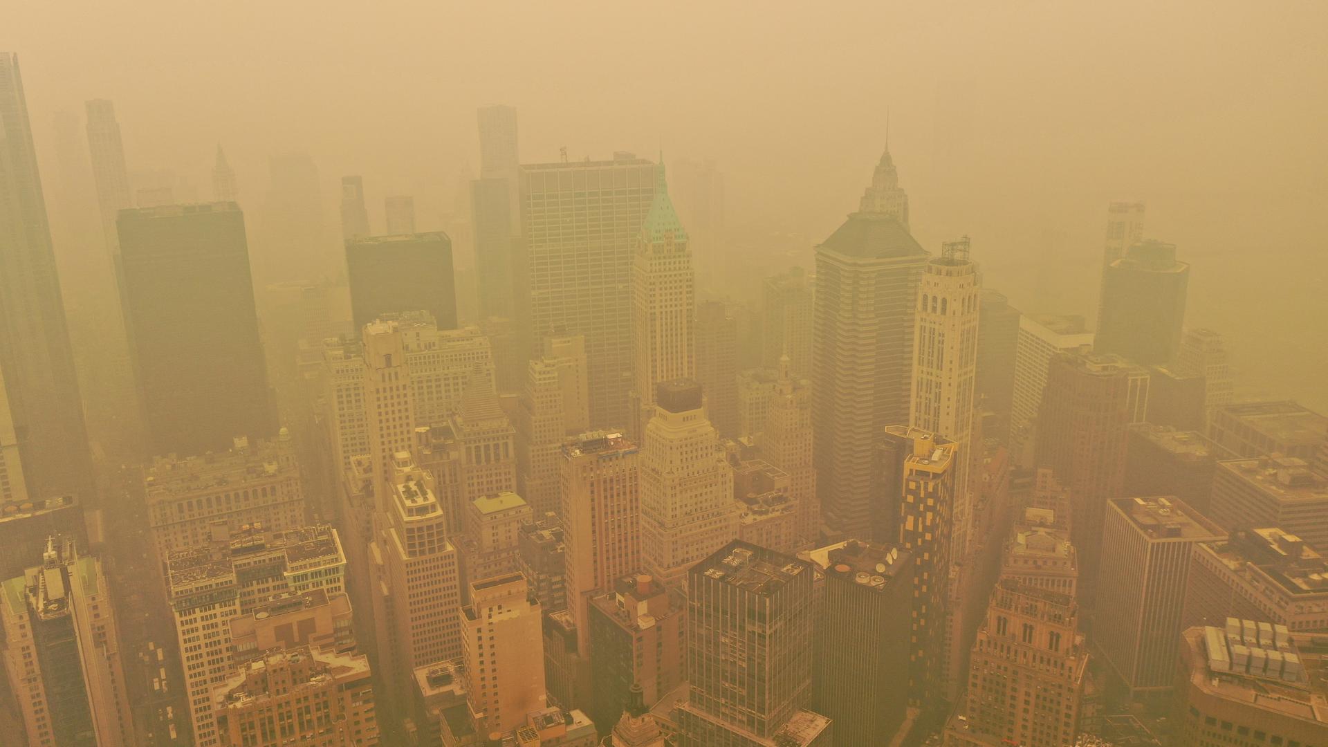 Gelb-roter Smog über New York nach Waldbränden in Kanada