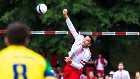 Eine Szene aus einem Faustball-Spiel von den letzten World Games im Birmingham (USA) im Jahr 2022.
