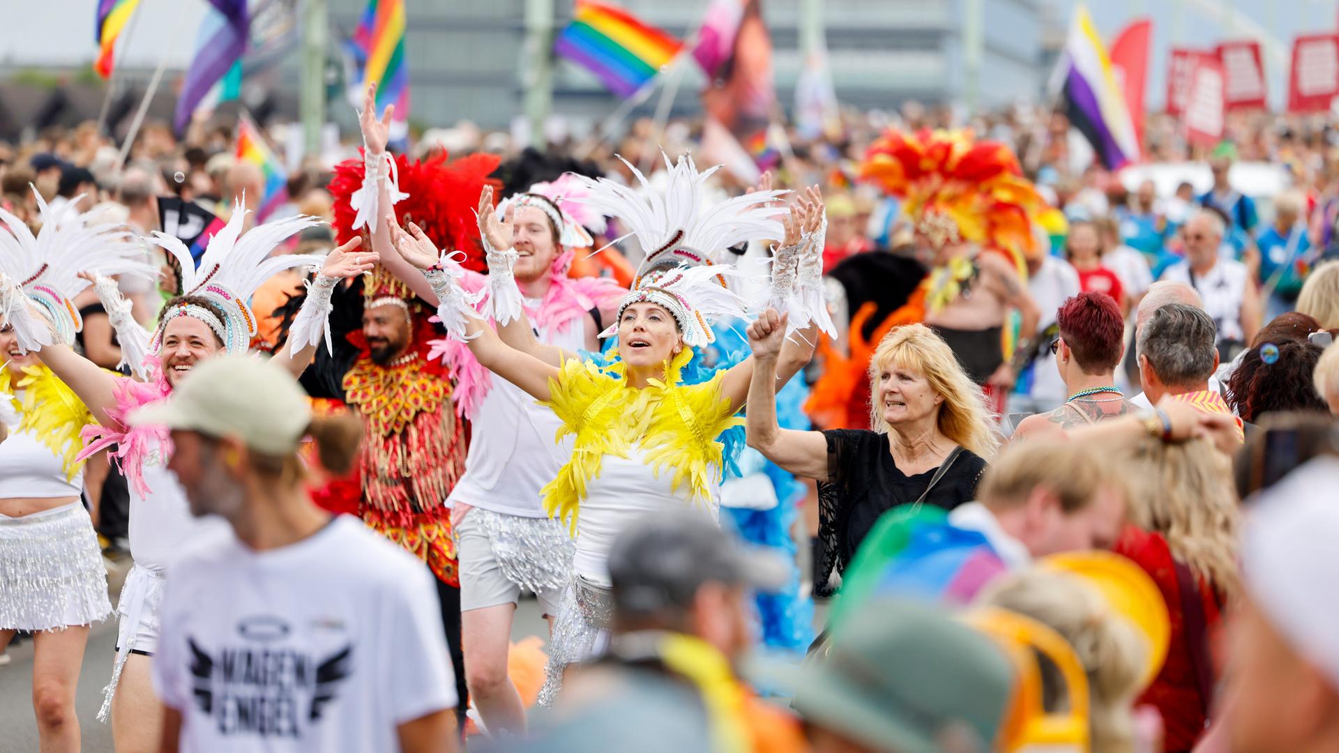 Cologne Pride 2026 - Parade zum Christopher Street Day (CSD)