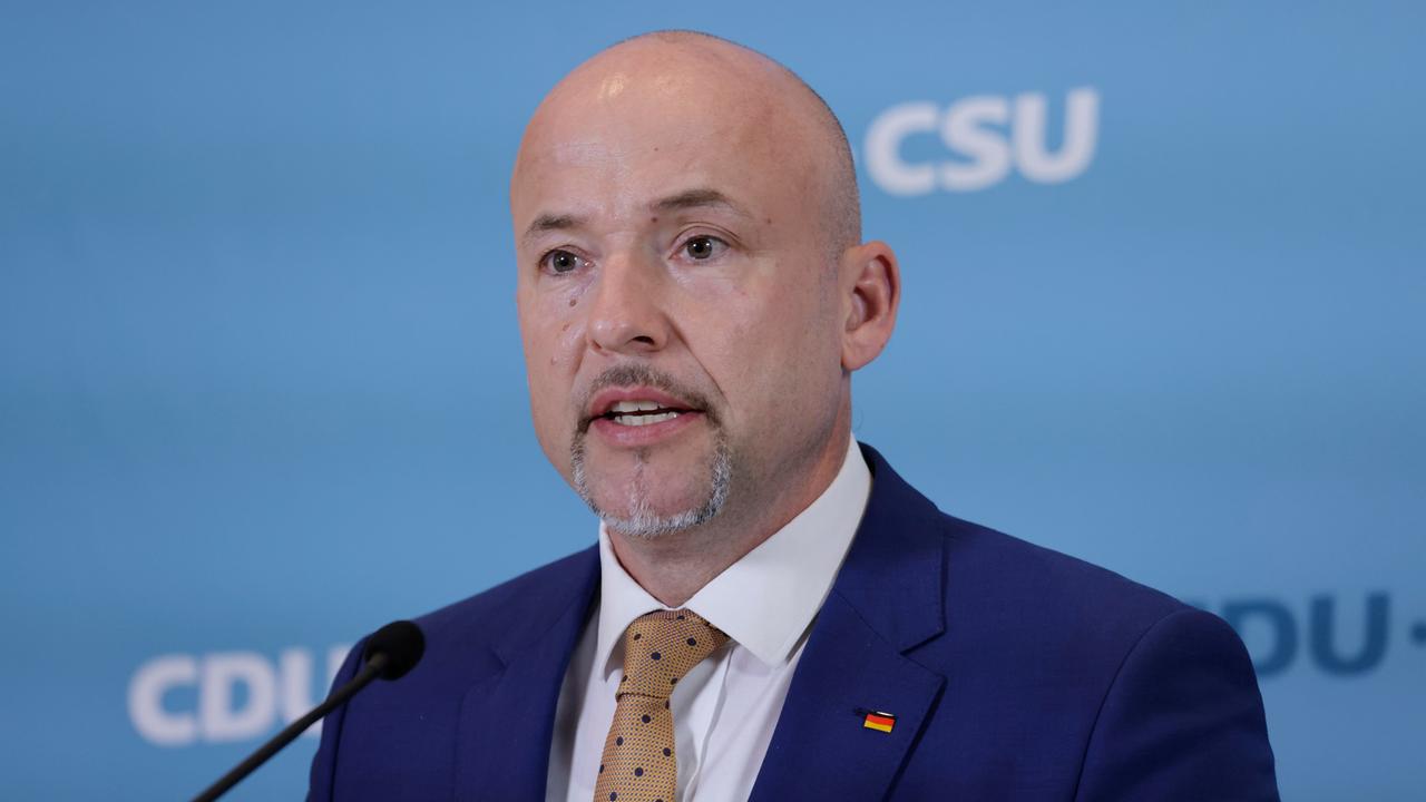 Der CSU-Landesgruppenchef im Deutschen Bundestag, Alexander Hoffmann, im Portrait.  