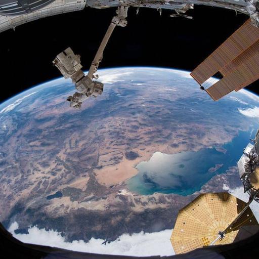 Der europäische Astronaut Alexander Gerst hat dieses Bild der Westküste der USA, von Alaska bis zu den Anden, vom Aussichtspunkt der Internationalen Raumstation (ISS) aus aufgenommen.