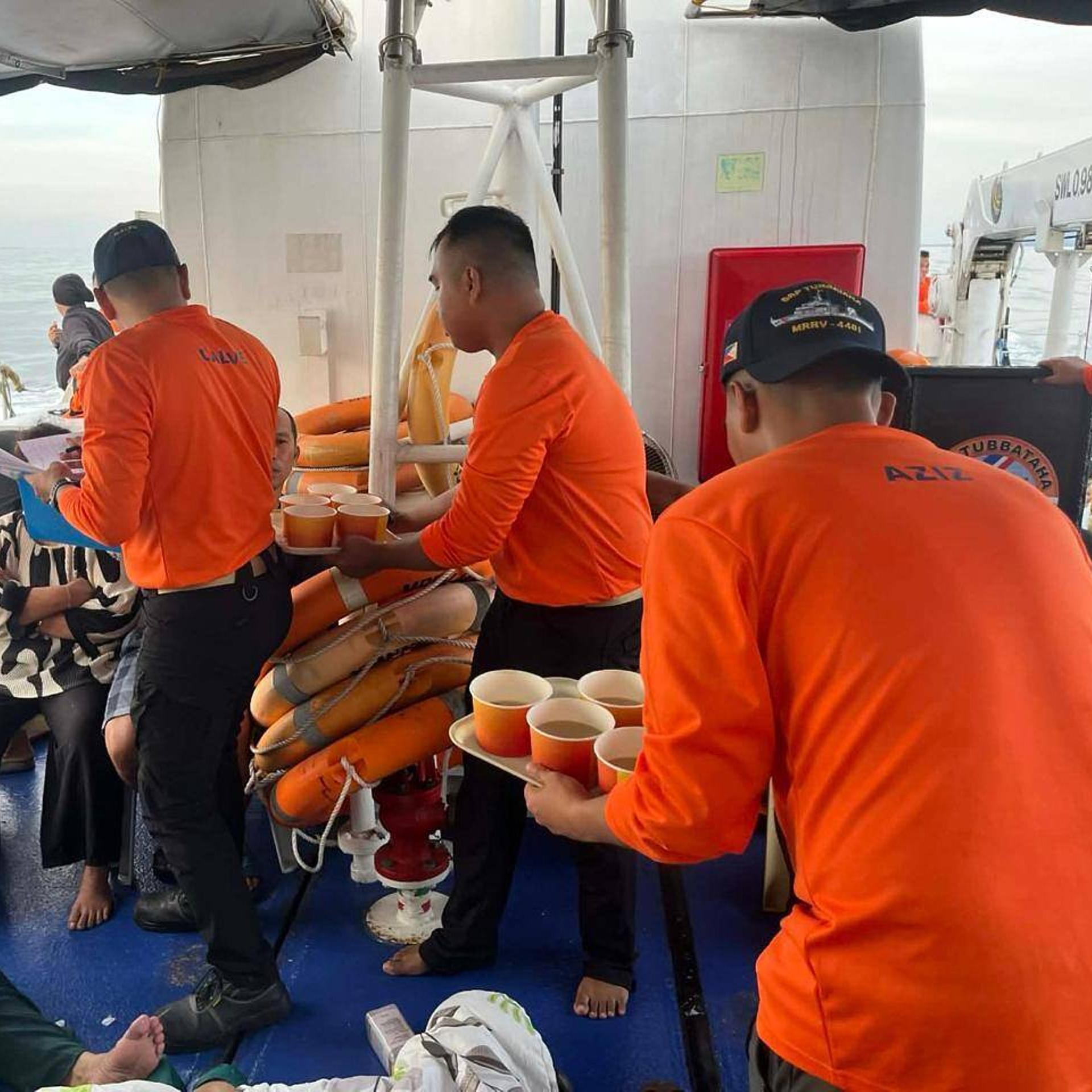 Philippinen - Fähre mit mehr als 350 Menschen gesunken - Behörden gehen von mindestens 15 Toten aus