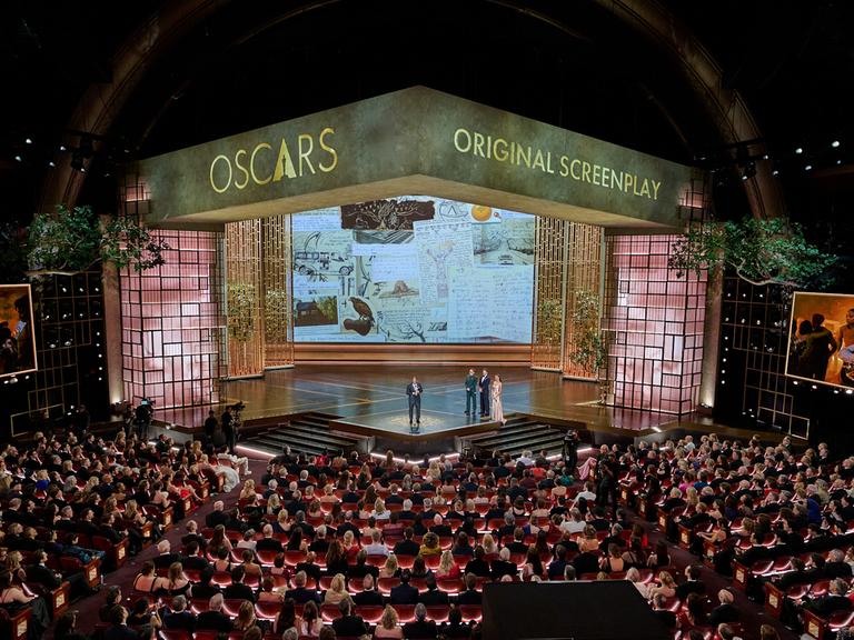 Blick auf die Bühne der Oscar-Verleihung am 15. März 2026
