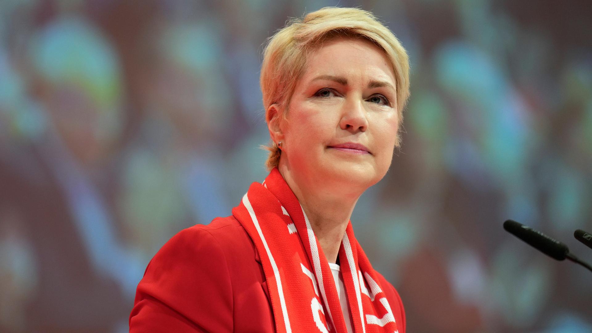 Manuela Schwesig beim Außerordentlichen Bundesparteitag der SPD in Berlin Manuela Schwesig beim Außerordentlichen Bundesparteitag der SPD in Berlin