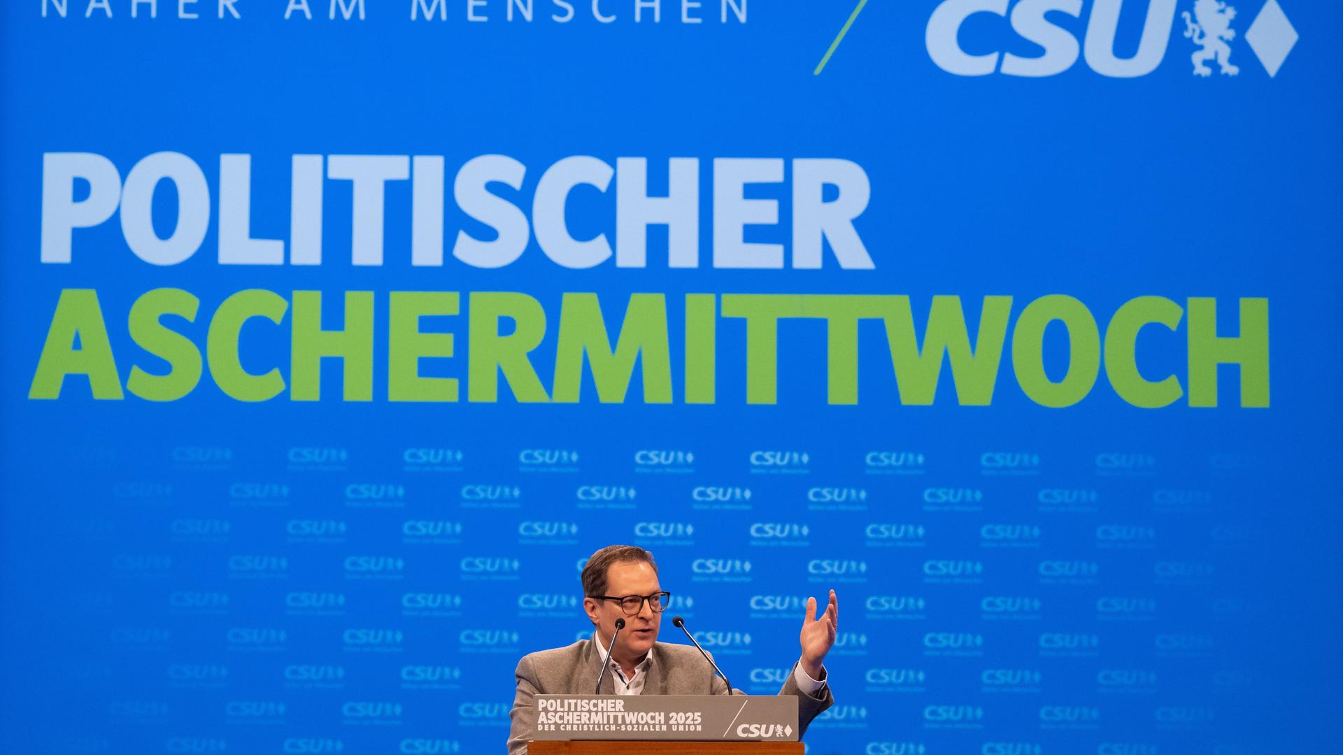 Passau: Politischer Aschermittwoch, CSU, in der Passauer Dreiländerhalle. Martin Huber, Generalsekretär der CSU, spricht.