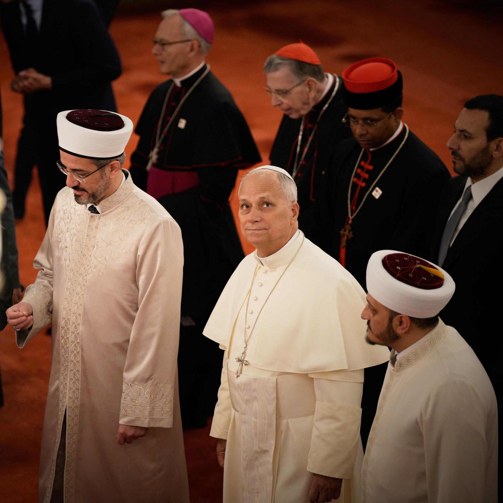 Türkei-Besuch - Papst Leo XIV. besichtigt Blaue Moschee in Istanbul