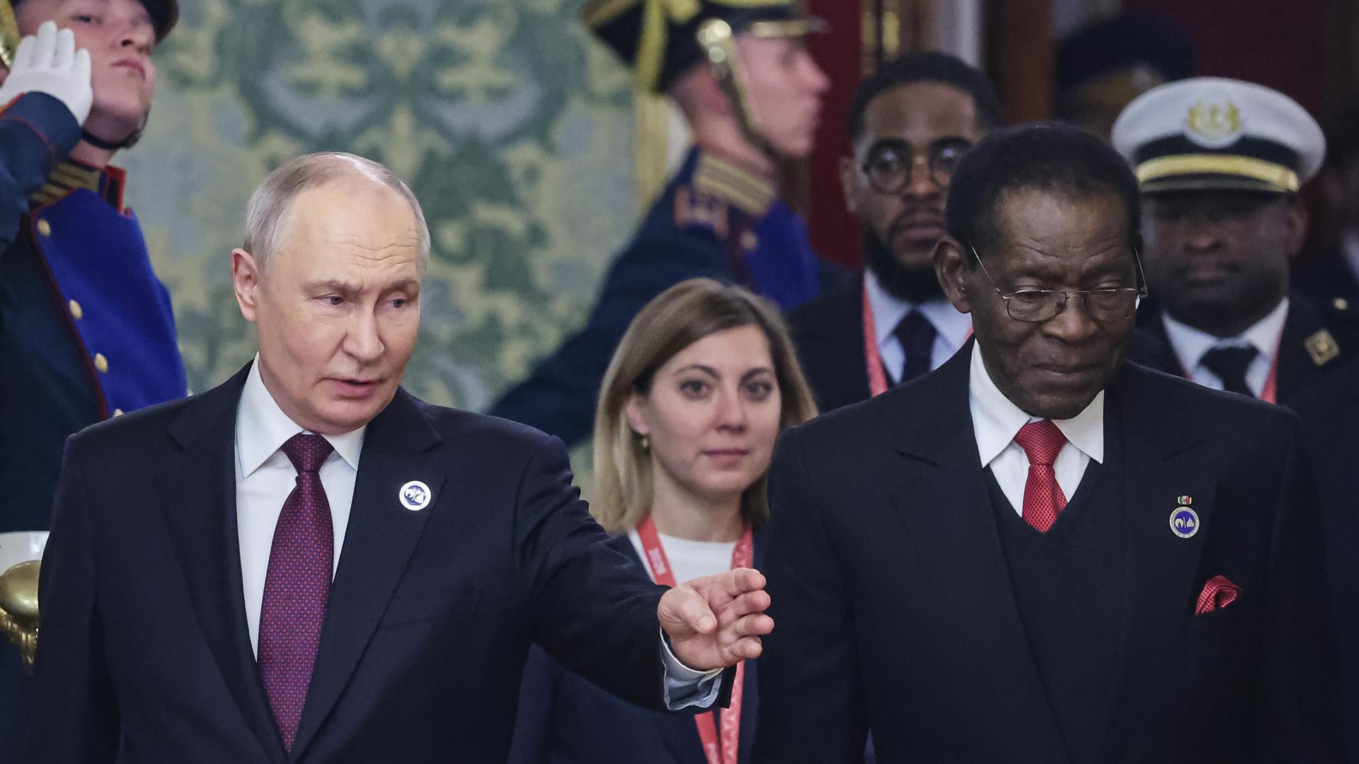 Der russische Präsident Wladimir Putin und der Präsident von Äquatorialguinea, Teodoro Obiang Nguema Mbasogo Der russische Präsident Wladimir Putin und der Präsident von Äquatorialguinea, Teodoro Obiang Nguema Mbasogo