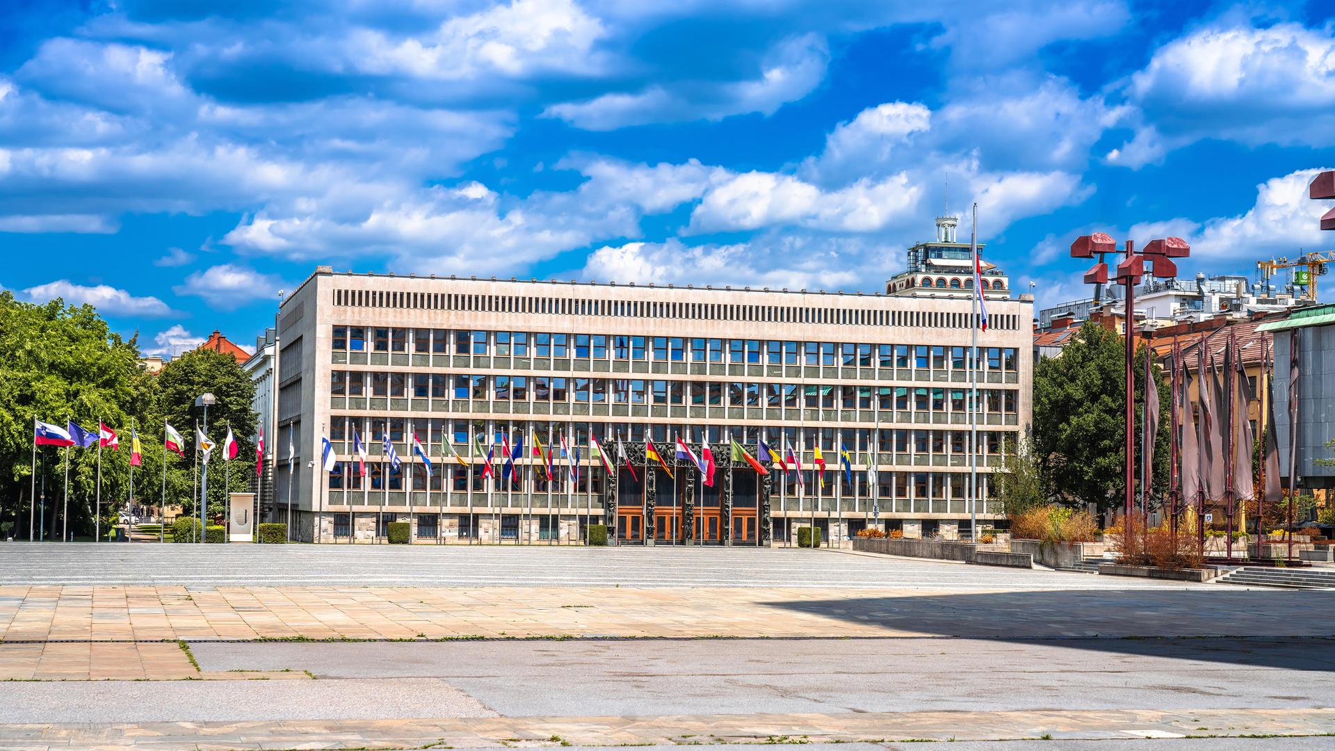 Blick auf den Parlamentsplatz in Ljubljana, Hauptstadt von Slowenien