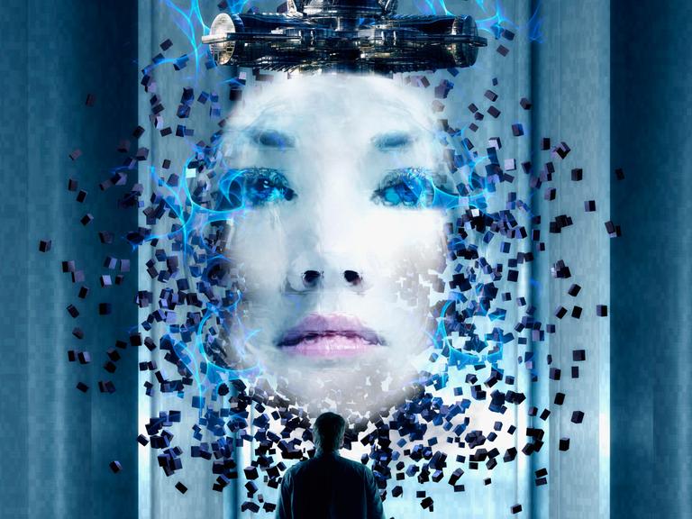 Ein Mann betrachtet das Hologramm des Gesichts einer jungen Frau.