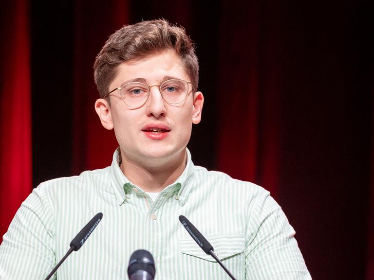 Philipp Türmer, Kandidat Jusos-Bundesvorsitzender, hält beim Bundeskongress der Jungsozialisten (Jusos) seine Bewerbungsrede.