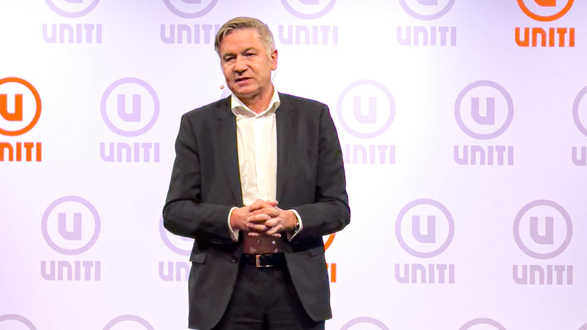 Dr. Josef Braml, renommierter USA-Experte und Europa-Direktor der Trilateralen Kommission Berlin Tipi spricht am Kanzleramt Berlin Deutschland. Dr. Josef Braml, renommierter USA-Experte und Europa-Direktor der Trilateralen Kommission Berlin Tipi spricht am Kanzleramt Berlin Deutschland.