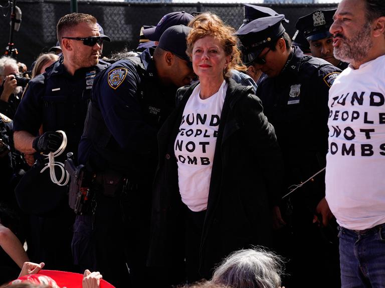 Susan Sarandon, center, and other demonstrators are arrested ahead of Israeli Prime Minister Benjamin Netanyahu's address at the 81st session of the United Nations General Assembly, Thursday, Sept. 24, 2026, in New York. (AP Photo/Madison Swart)