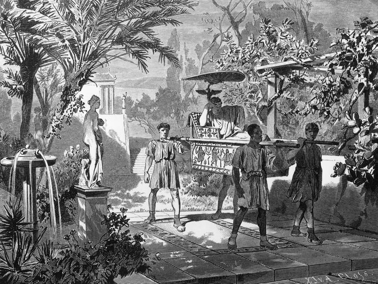 Holzstich einer römischen Gartenszene. Ein Mann wird von Sklaven auf der Lectica durch einen Garten getragen.