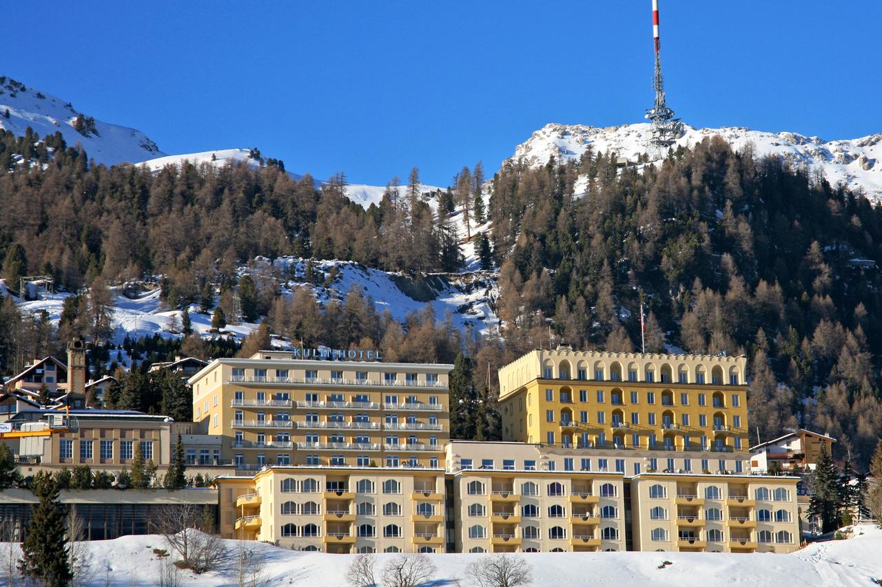 Blick auf das Hotel "Kulm" in St. Moritz in der Schweiz Blick auf das Hotel "Kulm" in St. Moritz in der Schweiz
