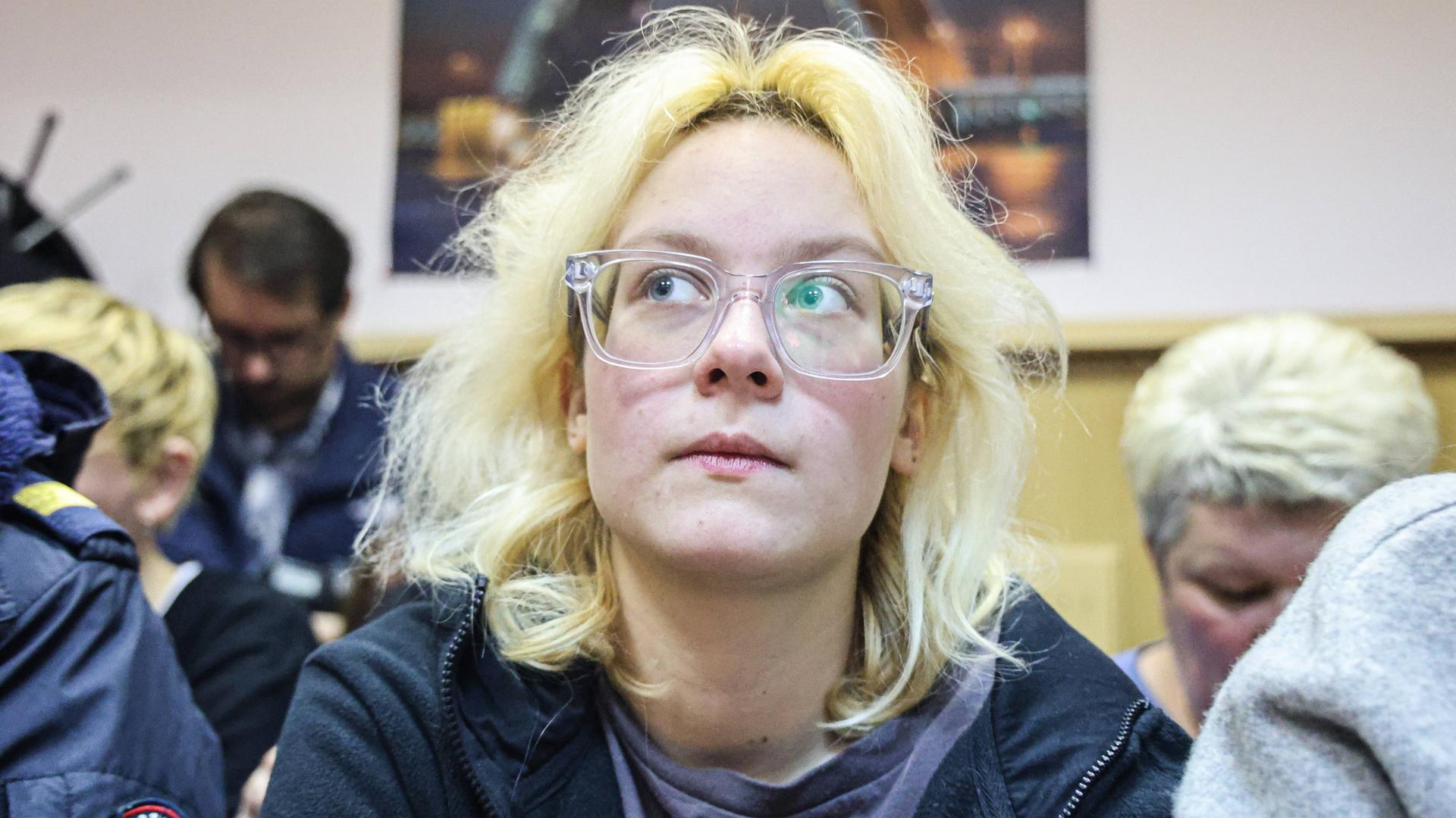 Die Sängerin Diana Loginowa wurde in Sankt Petersburg erneut festgenommen. 