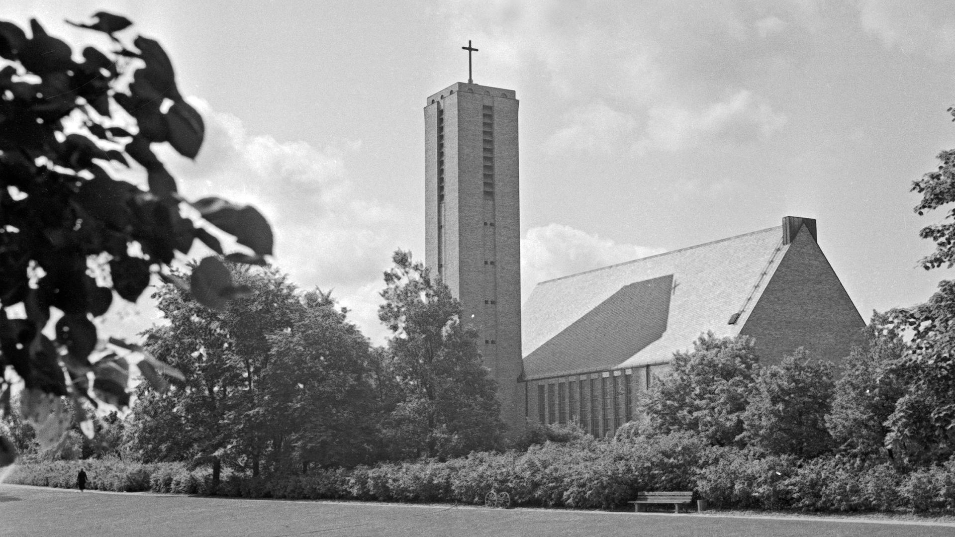 Die evangelische Jesus-Christus-Kirche in Berlin, 1936