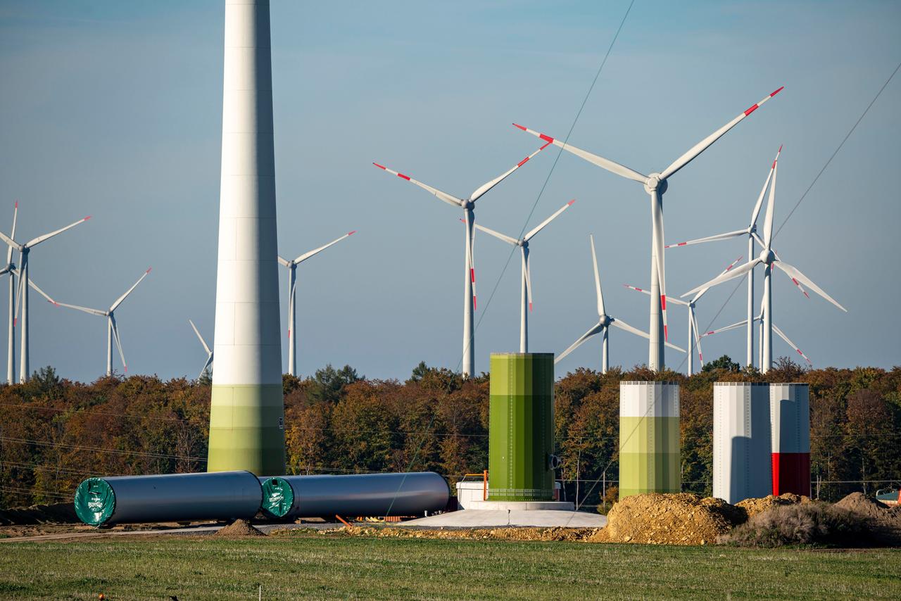 Baustelle einer neuen Windenergieanlage bei Bad Wünnenberg in NRW