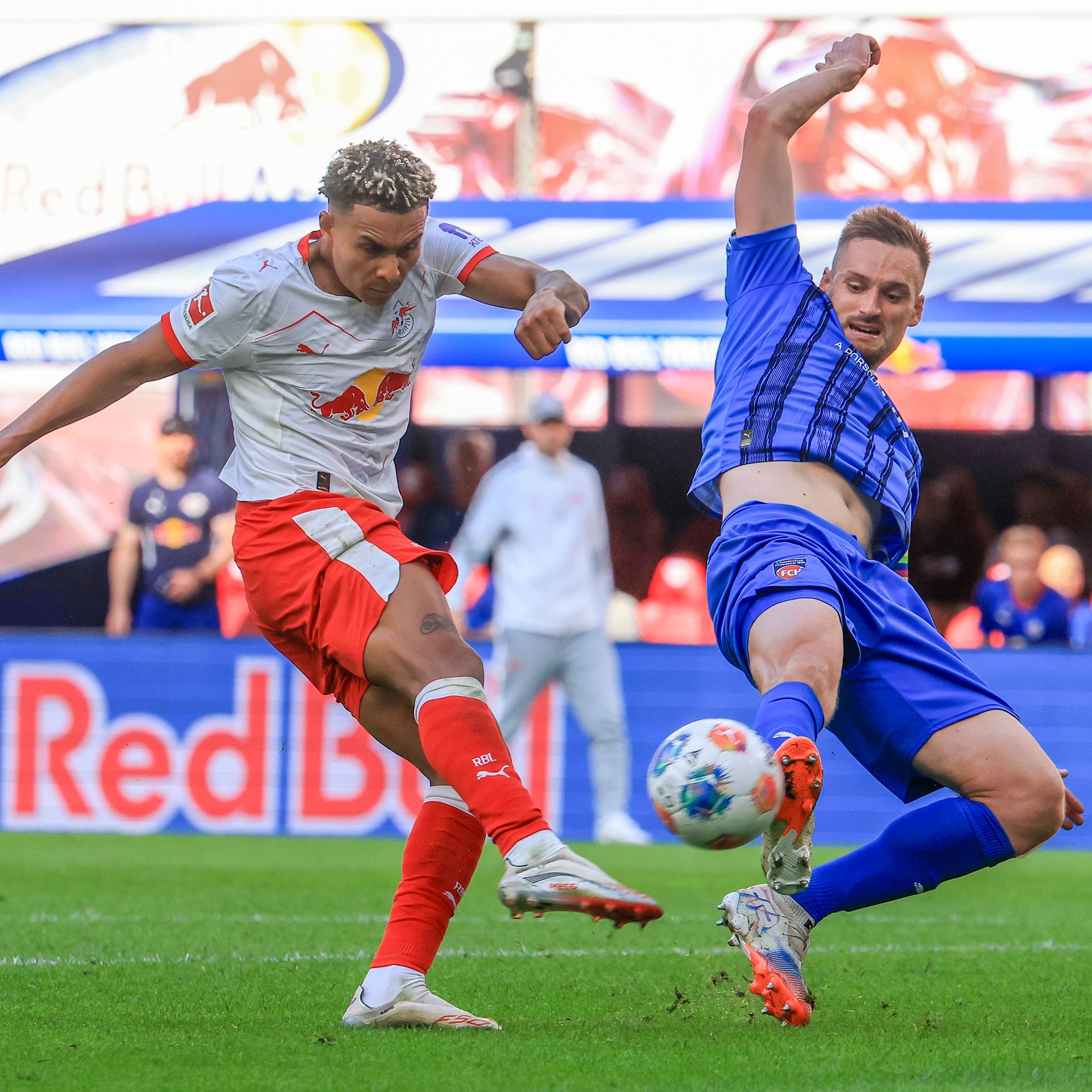 Fußball-Bundesliga - Leipzig besiegt Heidenheim, Bremen und Leverkusen torgleich