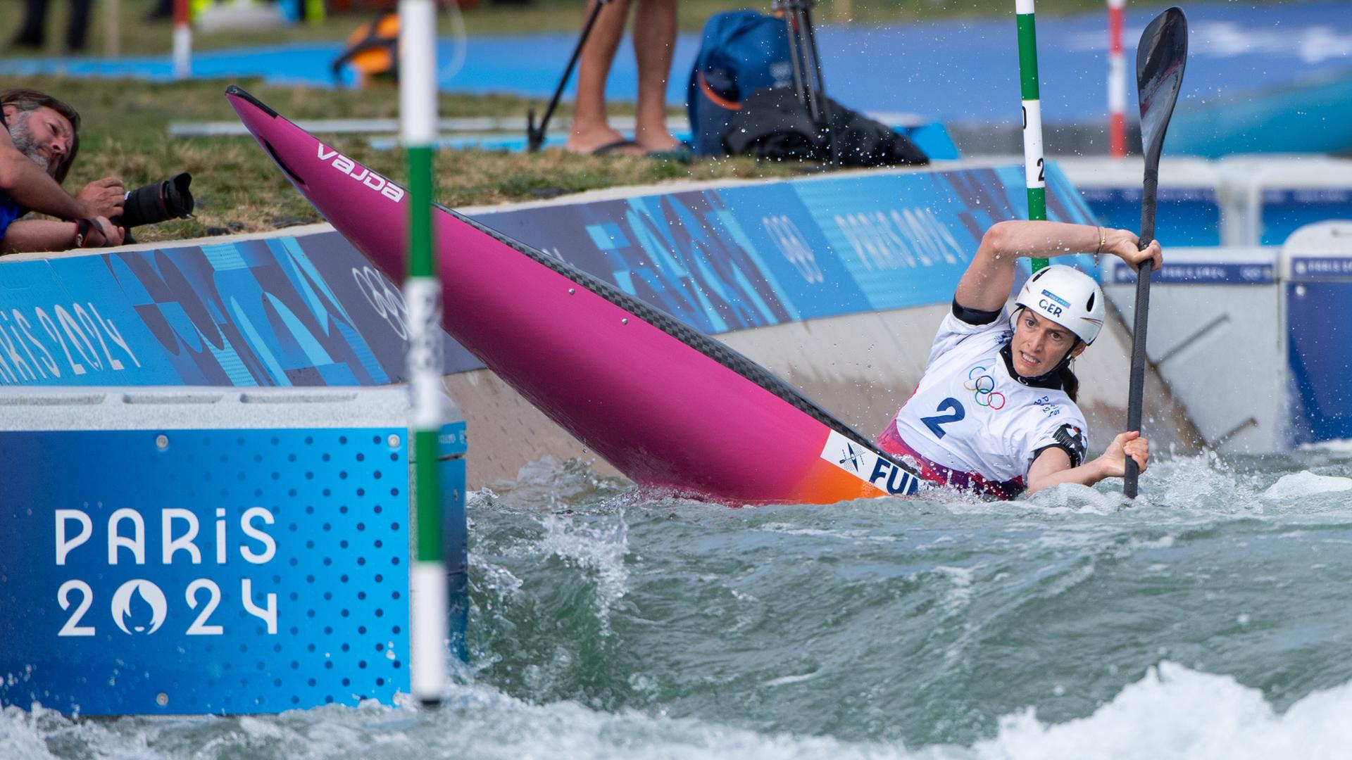 Ricarda Funk im Wildwasserkanal bei den Olympischen Spielen in Paris 2024. Ricarda Funk im Wildwasserkanal bei den Olympischen Spielen in Paris 2024.