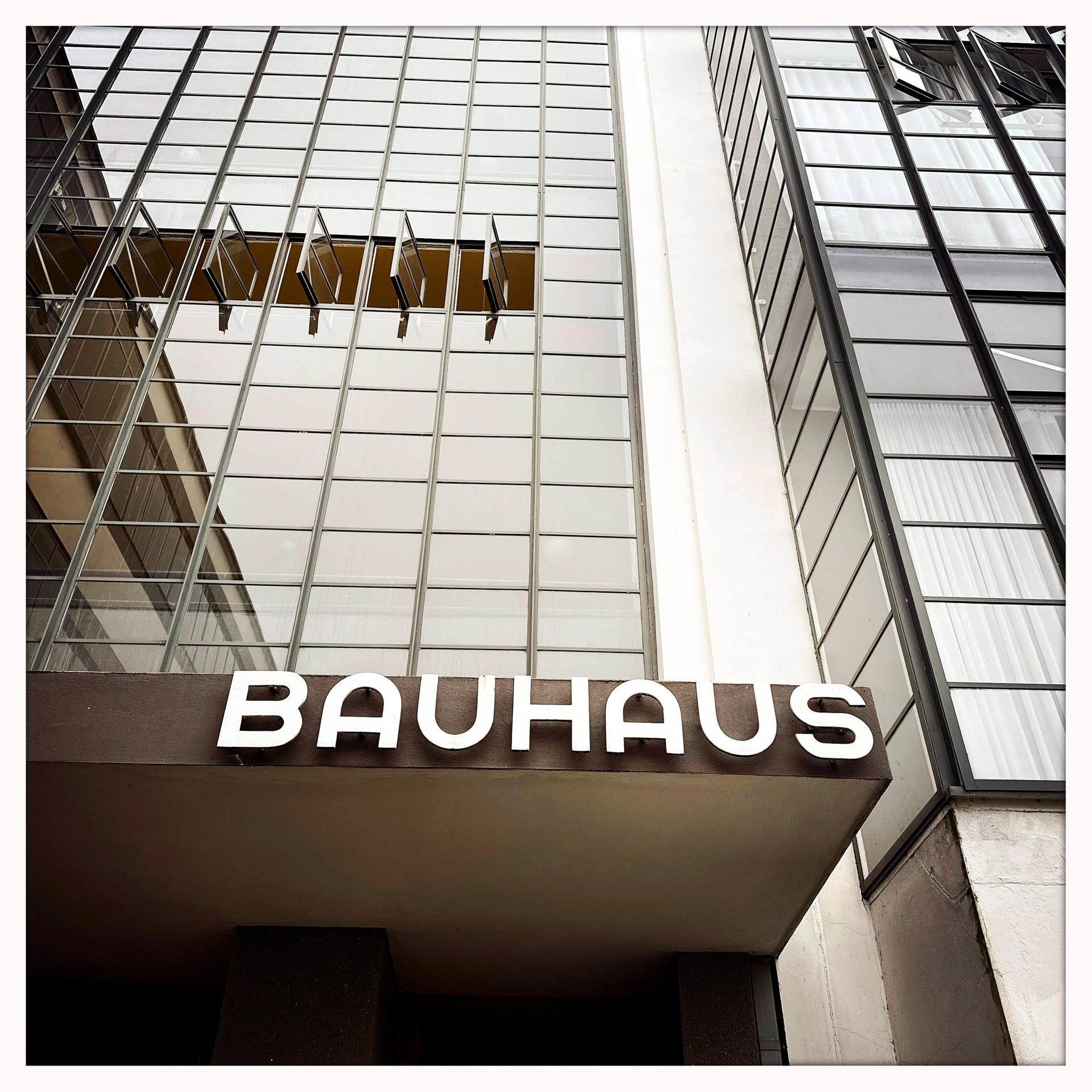 Logo des Bauhaus-Gebäudes Dessau, Sachsen-Anhalt 