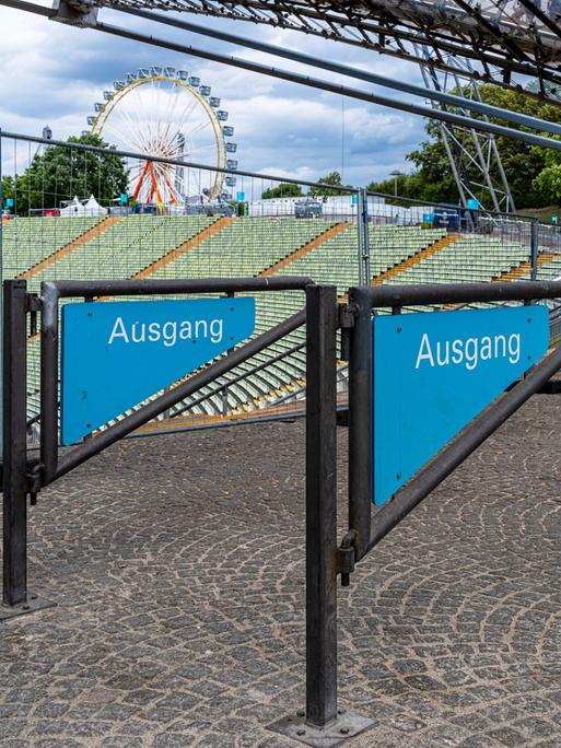 Eingang und Ausgang zum Olympiapark in München