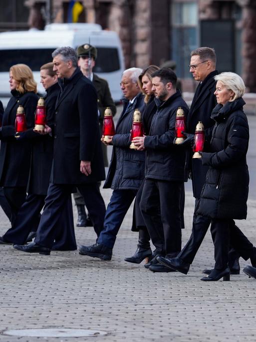 Staatsminister besuchen die Ukraine