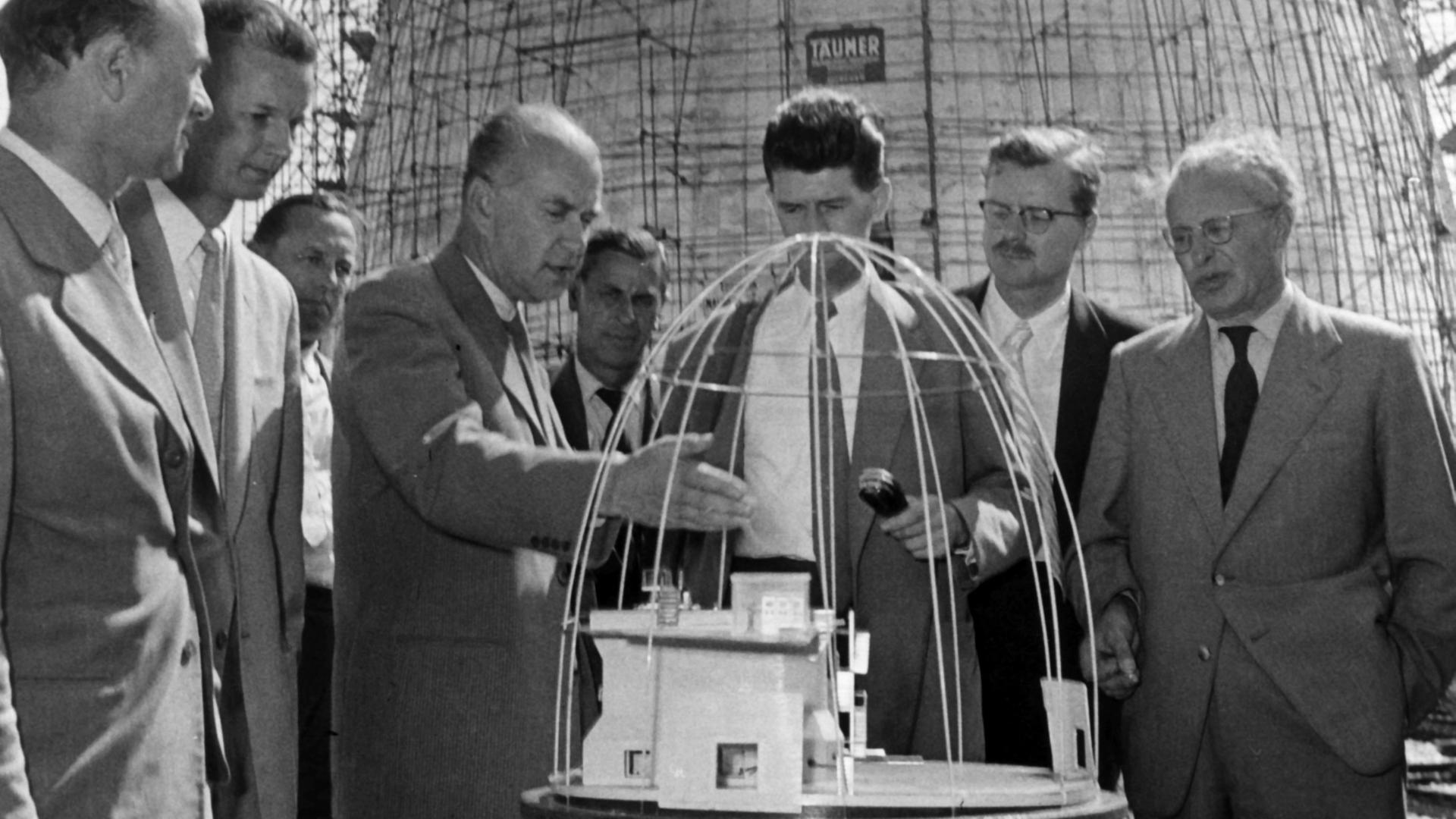 Bau des Garchinger Atomreaktors 1957