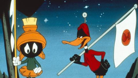 Die Zeichentrickfiguren Marvin der Marsmensch und Daffy Duck. Entworfen um das Jahr 1950 für die Cartoons der Warner Bros. Filmstudios.