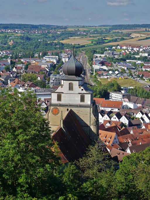 Die Stadt Herrenberg mit Stiftskirche, Baden Württemberg.