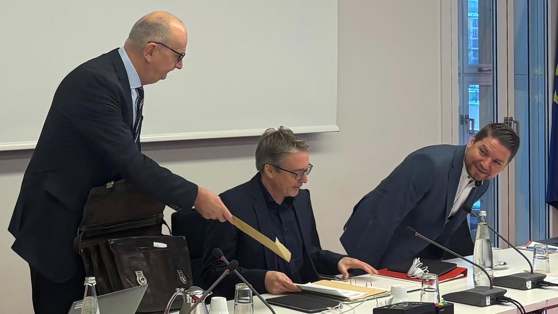 Brandenburg - SPD und BSW verlieren Mehrheit im Landtag - Crumbach wechselt von BSW- in SPD-Fraktion