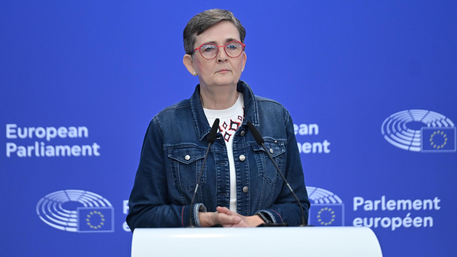 Die SPD-Europaabgeordnete Birgit Sippel spricht im Europäischen Parlament. Die SPD-Europaabgeordnete Birgit Sippel spricht im Europäischen Parlament.