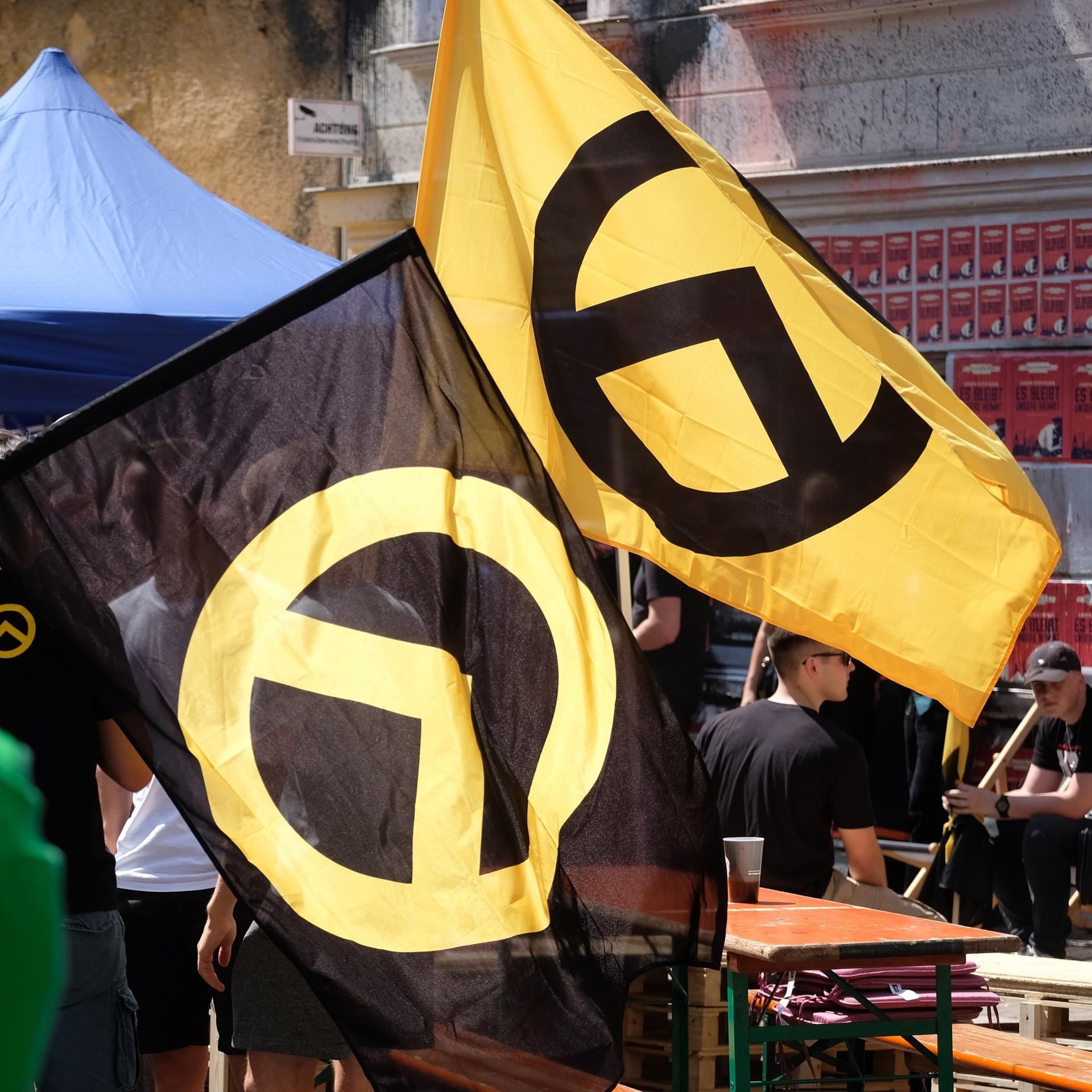 Rechtsextremismus - Wie die Identitäre Bewegung die FPÖ und AfD beeinflusst
