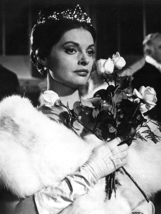 Schwarz-Weiß-Bild von Schauspielerin Nadja Tiller im Film "Die Buddenbrooks" 