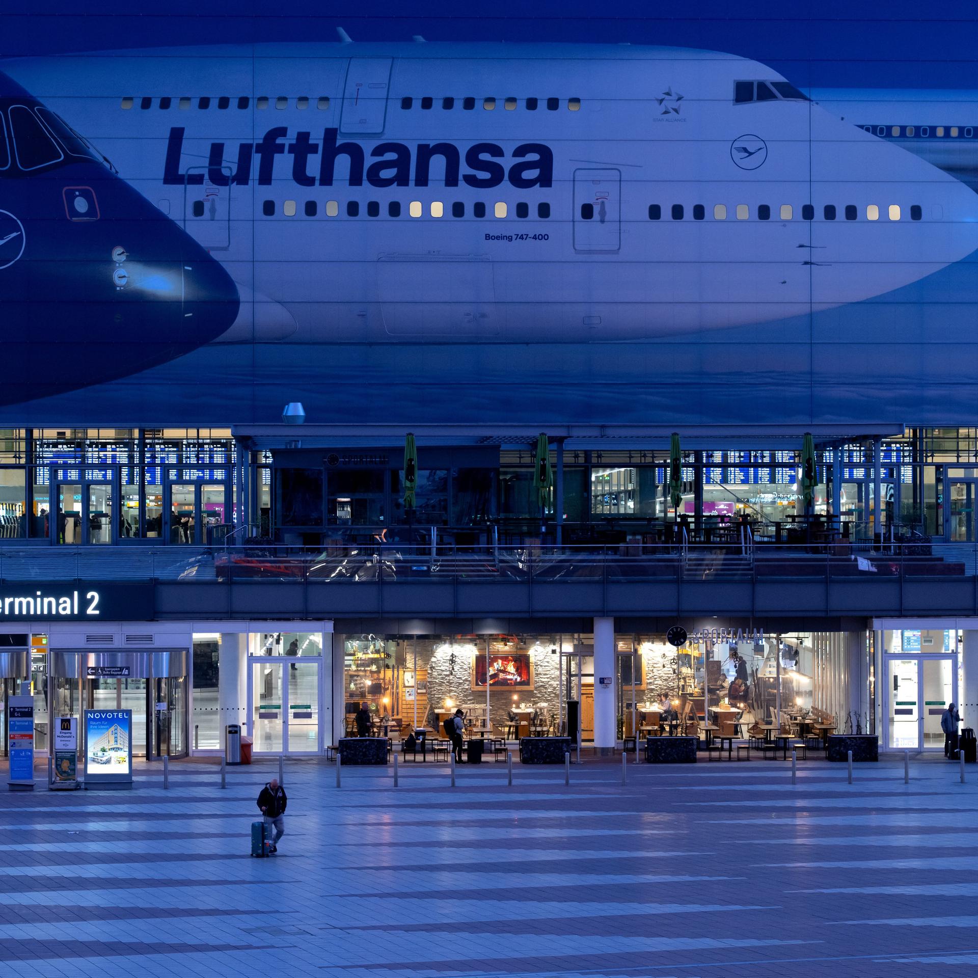 Streiks - Flugbegleiter der Lufthansa im Ausstand - Keine Frankfurt- und München-Flüge