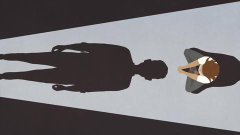 Illustration: Eine Frau im Schneidersitz wird von einem großen männlichen Schatten bedoht. 