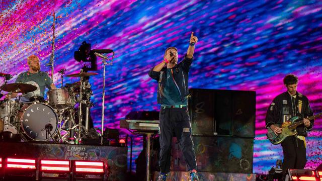 Zu sehen ist die britische Band Coldplay bei einem Konzert in London.