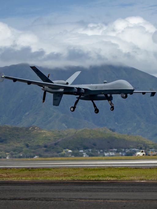 Eine US-Militärdrohne MQ-9 Reaper im Flug. 