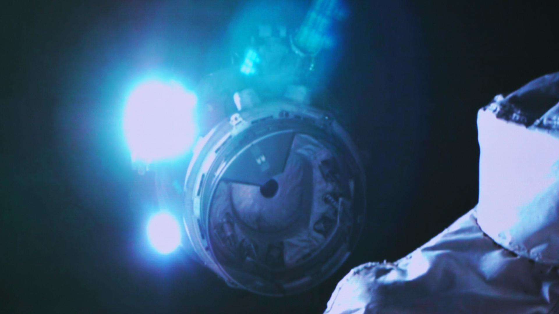 Zu sehen ist das bemannte Raumschiff Shenzhou 15 beim Andocken an das Tianhe-Modul der Raumstation Tiangong auf einem Bildschirm am 29.11.2022. Zu sehen ist das bemannte Raumschiff Shenzhou 15 beim Andocken an das Tianhe-Modul der Raumstation Tiangong auf einem Bildschirm am 29.11.2022.