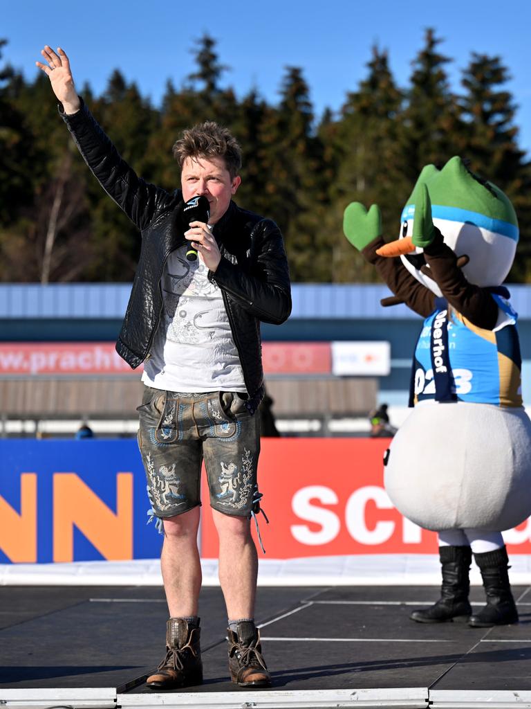 Die Band "Dorfrocker" aus Unterfranken: die Brüder Markus, Philipp und Tobias Thomann bei einem Konzert bei der Biathlon-WM in Oberhof